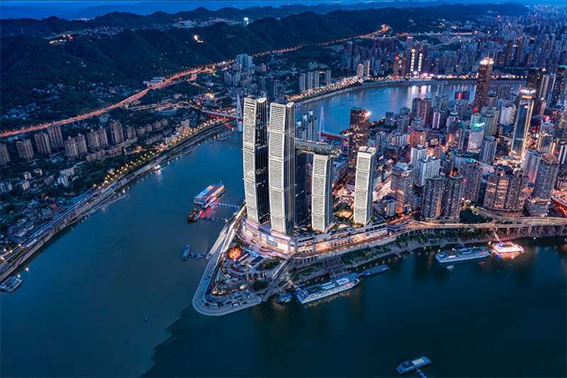 Chongqing im Abendlicht. Foto: Jiang Jihang/CapitaLand